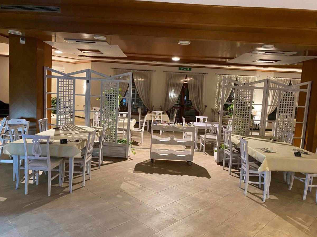 Park Hotel Imperatore Adriano Tivoli Buitenkant foto